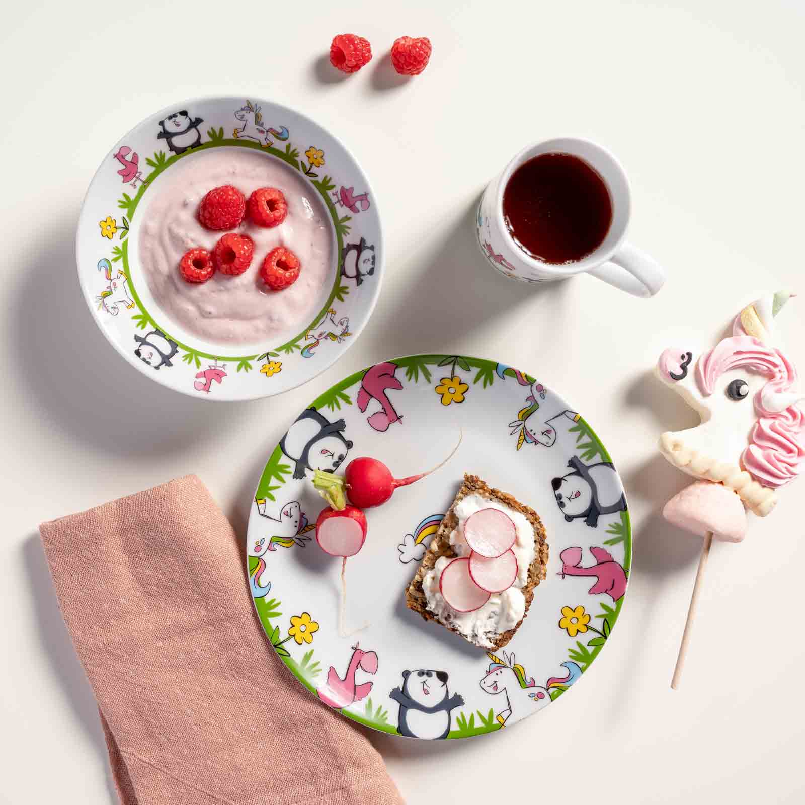 Leonardo BAMBINI Kindergeschirr mit Besteck Einhorn / Panda / Flamingo - A 